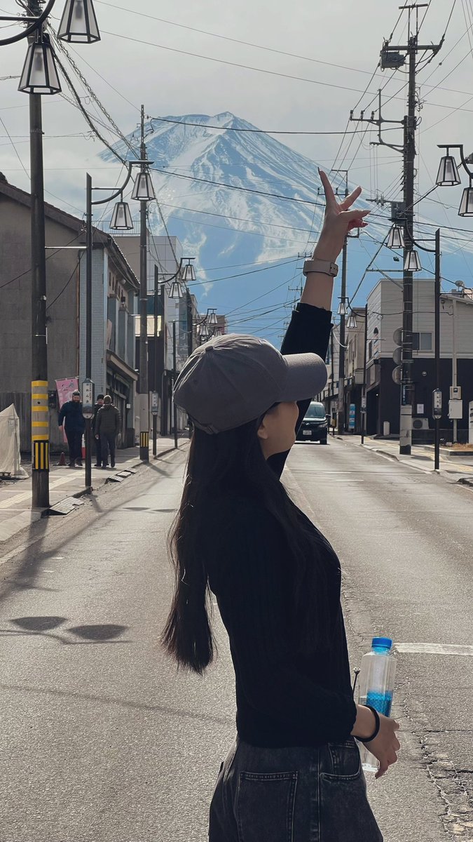 才上第二天班就想放假了⋯ʕ •ᴥ•ʔ https://t.co/927gBlldr9