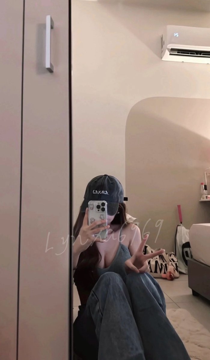 來回答一下大家的問題～

前陣因為碰上一些爛事 整個人有夠憔悴
自己看了都討厭 所以選擇消失一段時間
因為我需要一個空間去恢復能量
把大部分時間時都留給自己 尋找內心的平靜
獨處真的是一件很爽事吶✌🏻 https://t.co/YkvR9ymwcN