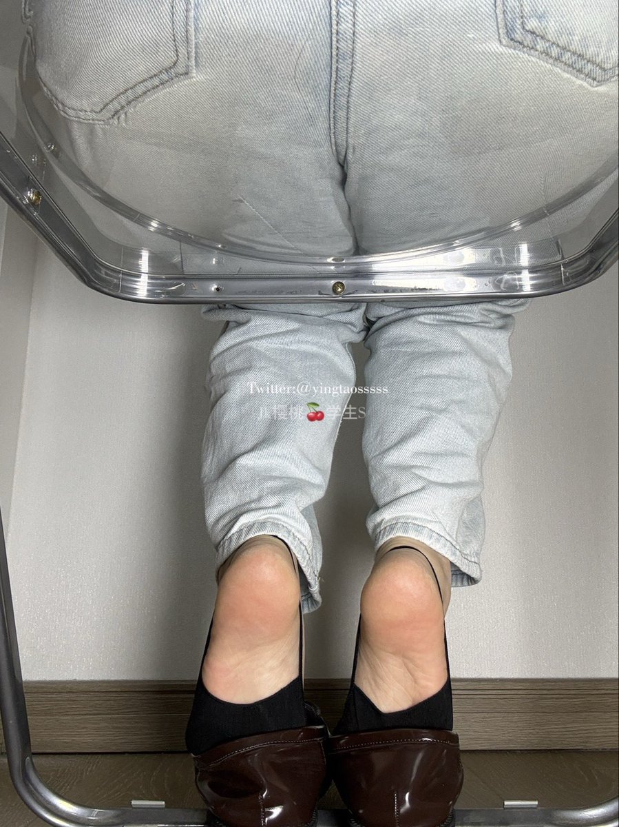 脚后跟容易出汗😓还是穿船袜透气
(关注➕转发➕评论➕点赞抽一个送照片)
@sktwober 
@sktworel
@sktwolris
@sktwobba https://t.co/lN7pZOsvna