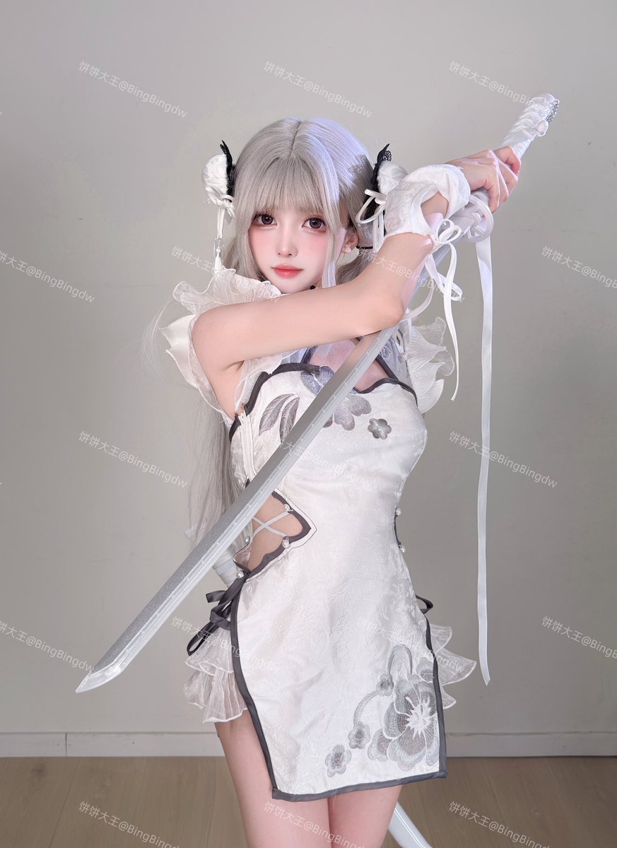 陪我打一万场龙隐洞天

@Xiaoxiaofoer
@Xiaoxiaoyyii
@MitsumeDoji
@TaoHuaBang https://t.co/73DeE0MlCv