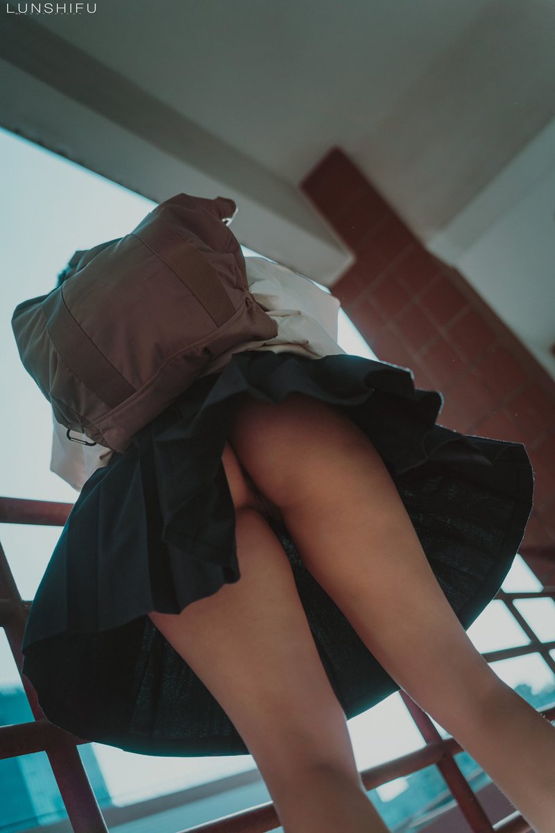 奖励给不专心上课的人

📷@SYlunlunlun 

@luchu888 @luchu777 

#露出拍摄 #nude https://t.co/erJRsLRYfO