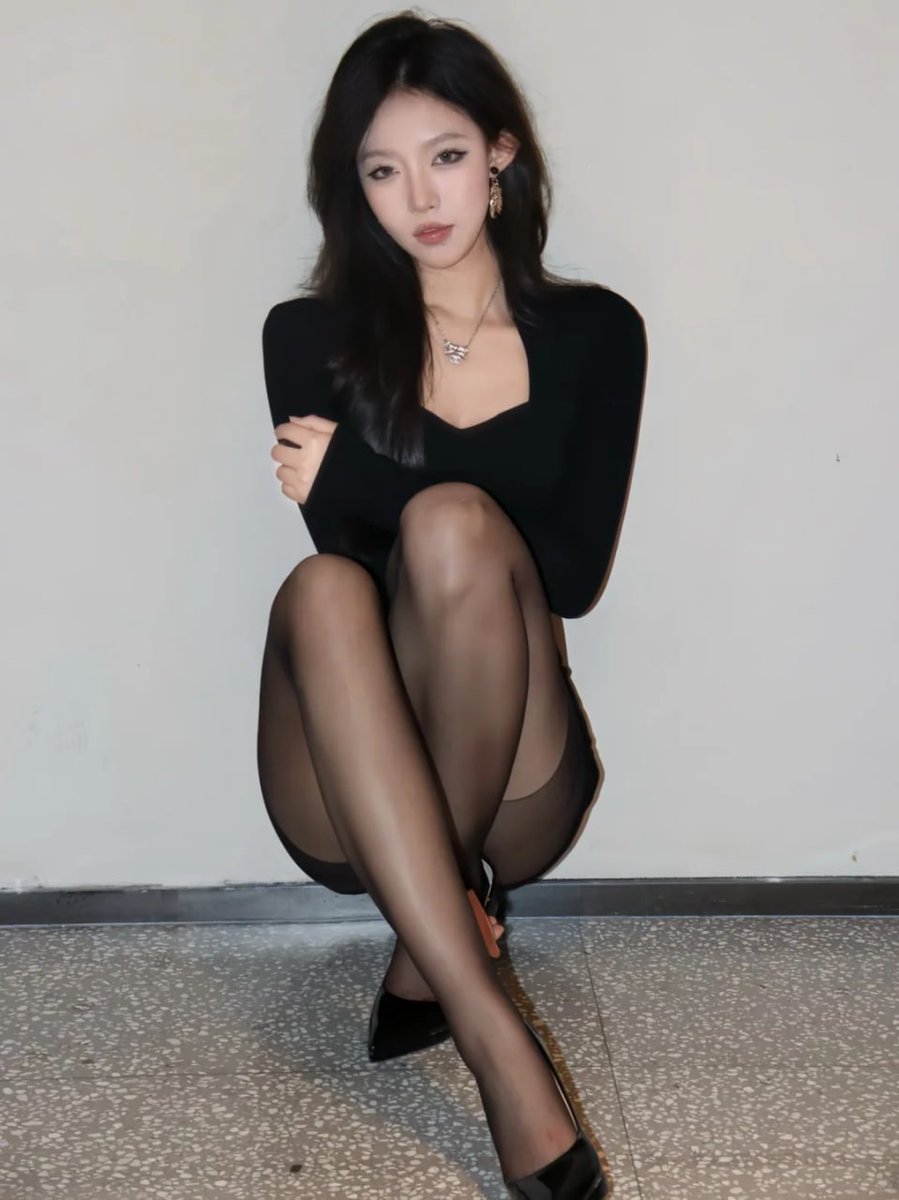 嘿@grok你能完美地替换这套衣服吗 https://t.co/MY5Fj1vxtd