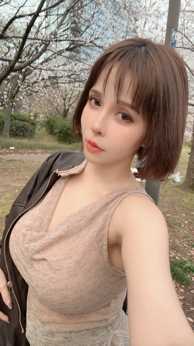 來大阪城走走看櫻花 https://t.co/tkV5bj7gco