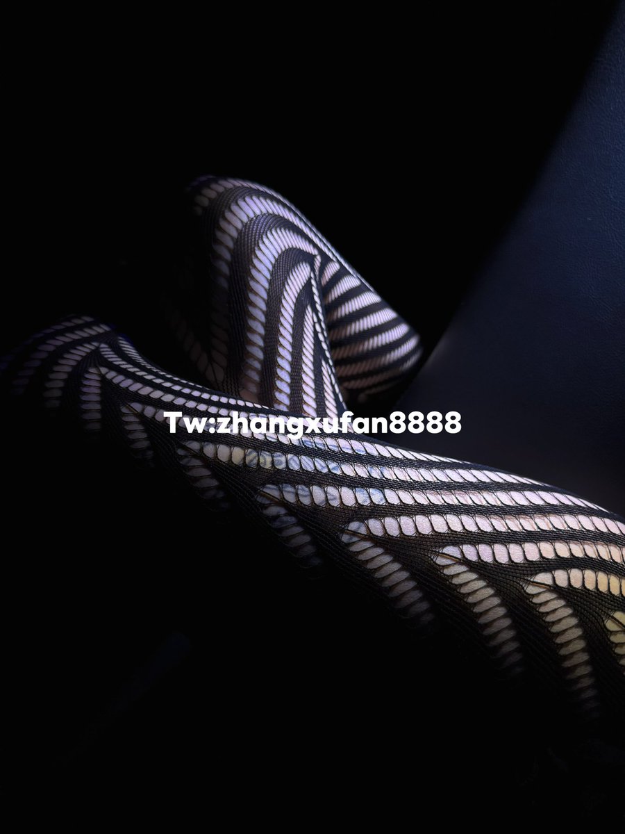 夜的第七章

🧦：有马
「MAMA」系列复古网袜

@ToBulaer 
@KawasawaSen 
@BulmaList
@ToBuerma https://t.co/3qfi54UxvB