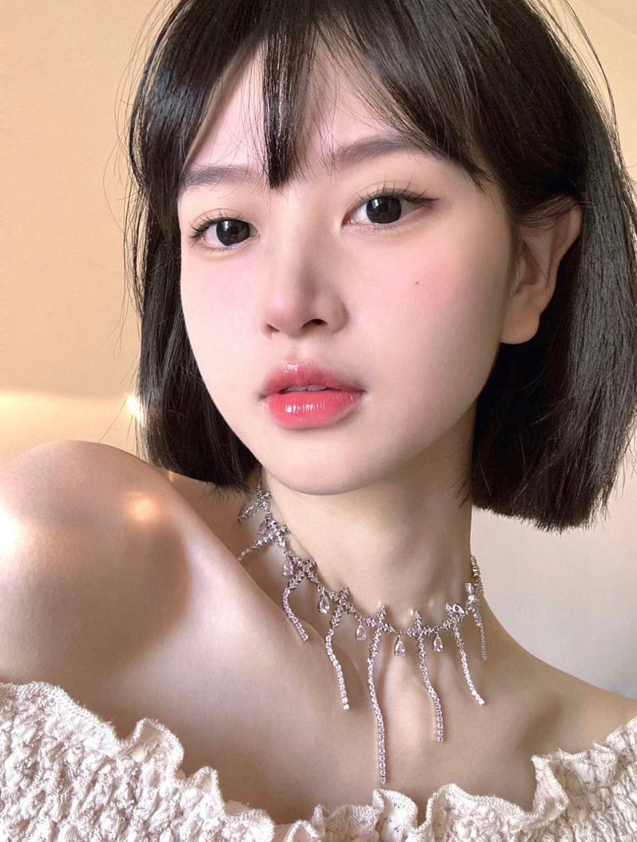 🌈沪🔝甜美少女

𝟎𝟑 𝟏𝟔𝟖 𝐃 
关键词条·甜美女友感 

清纯洋气 气质初恋  女友感 双商高

法学专业 副修传播、哲学  健谈有趣
·如沐春风质感绝胜·卦相生财

Tg🛰️全国在线看图群交流群精彩反馈在内☞:https://t.co/bicTLlU72l https://t.co/nf2Cz4BDyF