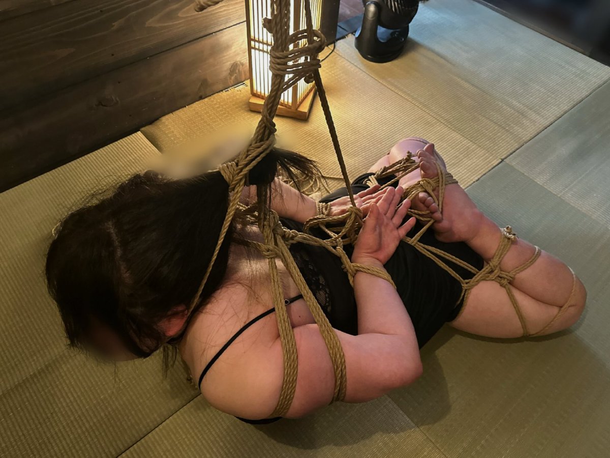 呼吸すら縛られることの幸せ

#縛愛倶楽部 https://t.co/LfUeaqQuR7