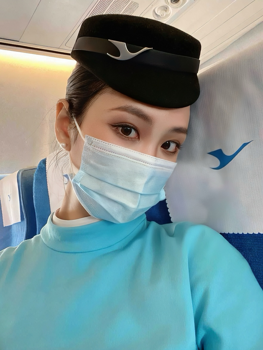 姐姐我可是受过专业训练的~

说不定你们会的姿势还没我会的多呢，不信说两个听听~ https://t.co/LoKldK0FgV