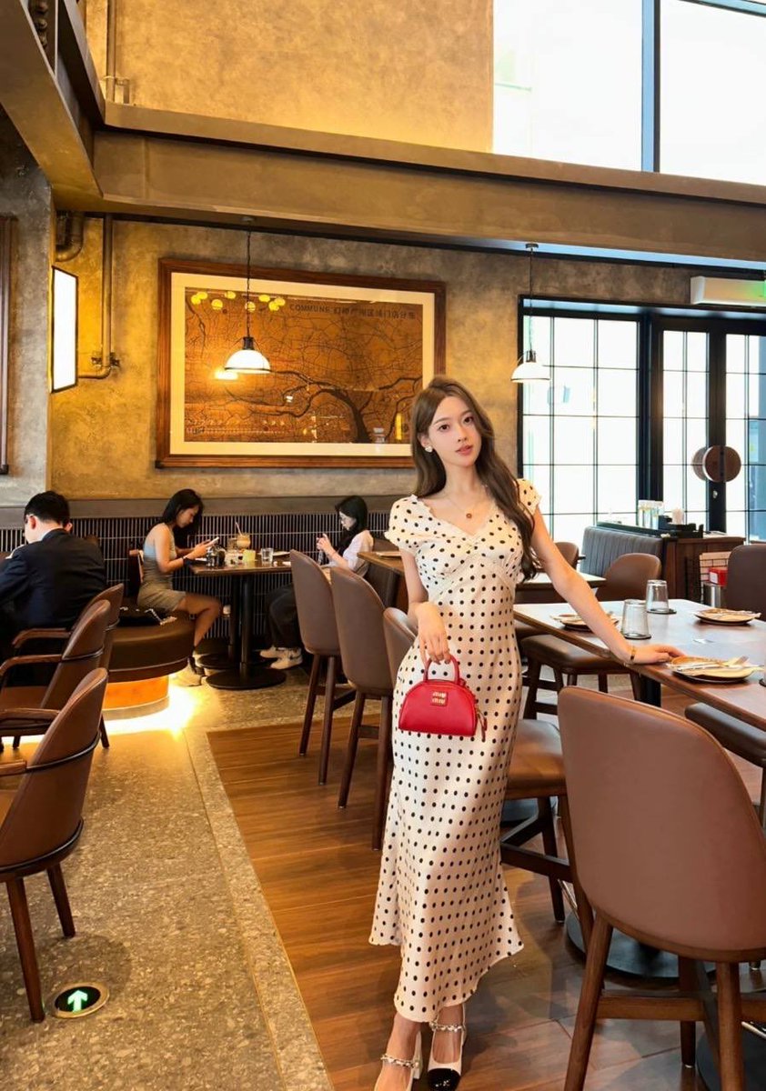 沪5⬆️
04
176
94
C
初恋女友感天然无整 情商高有礼貌 活泼开朗 
🔆爱好：滑雪🎿绘画🎨跳舞
🔆A4腰 筷子腿  皮肤超白 上↓超嫩 超滑腻

门槛100备注zfb口令🧧添加
🛰️：wang111jp
🐧：2579029485
✈️选妃频道：https://t.co/qWSCFWaVl3 https://t.co/7FjqrtyEIX