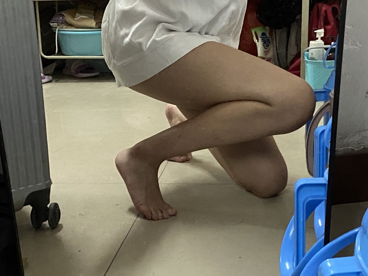 女大学生宿舍反差系列（33）
@wsdsbs 
@woshuaibao
 @hutuiaitewo
@meiridabishai

#反差 #反差女大学生 https://t.co/afSUxerl03