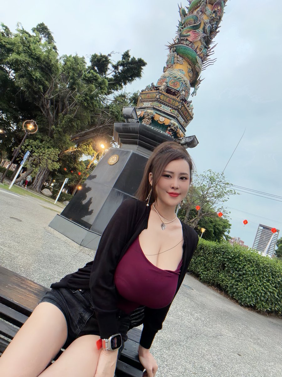 想說很久沒有出門逛逛了😜

#i級豔后 #洪蓉โยโย่ #洪蓉 https://t.co/UzAHIPVsHZ