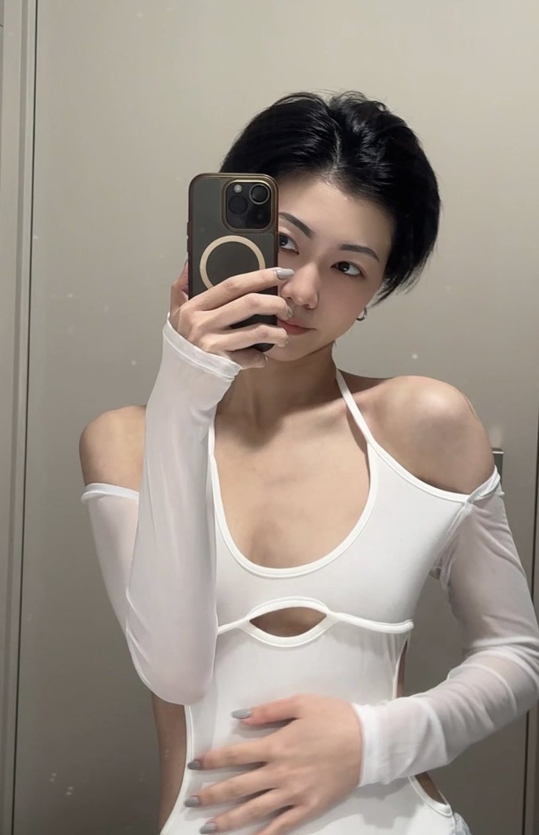 mirror check https://t.co/56EFHqQiup