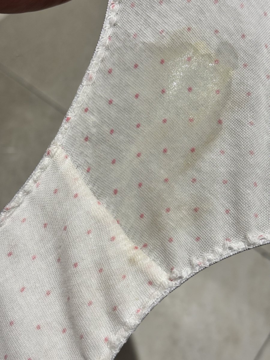 還好是一次性內褲
太濕ㄌ就丟掉換新ㄉ https://t.co/yFQ0BatzfV