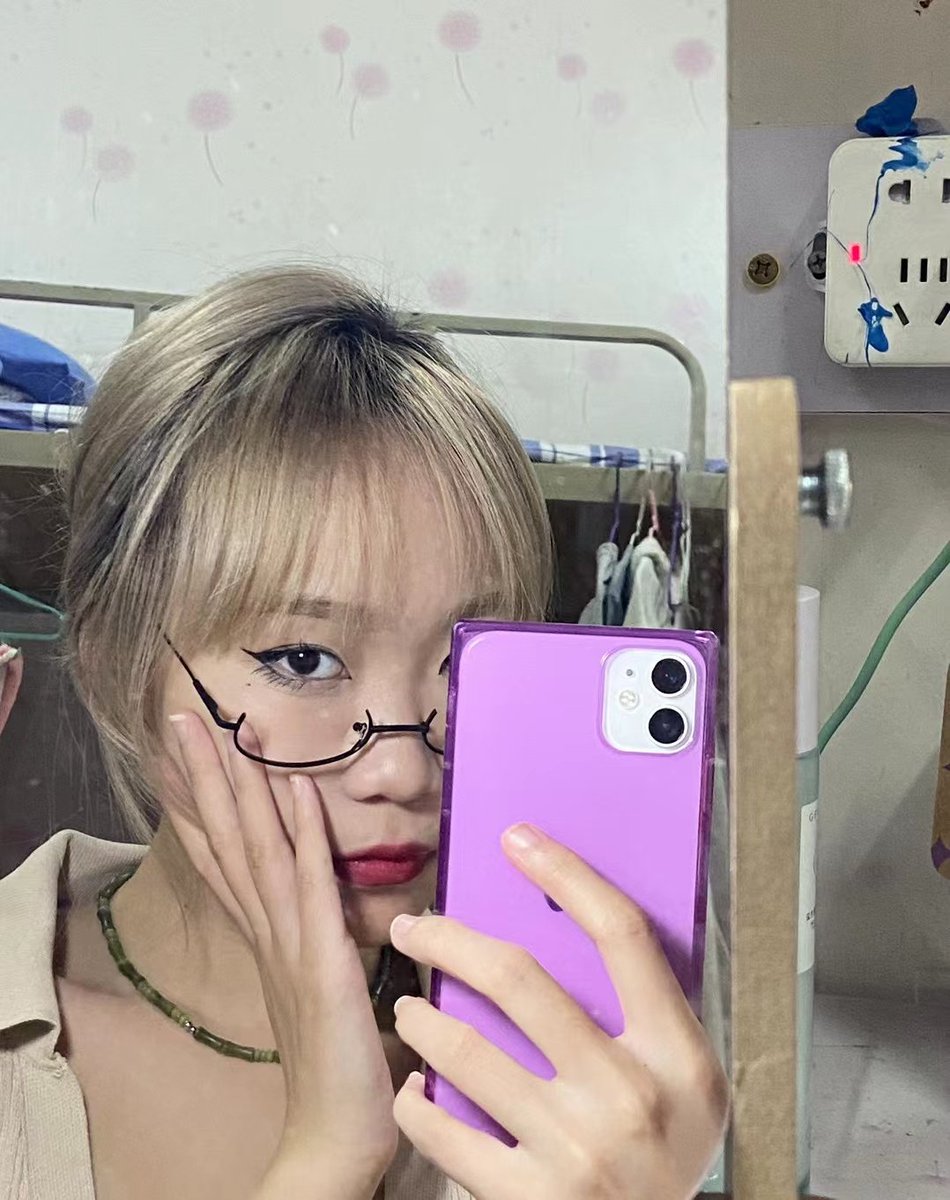 女大学生宿舍反差系列（30）
@sktwober 
@sktworel
@sktwolris
@sktwobba

#反差 #反差女大 https://t.co/QlNHfBRkeC