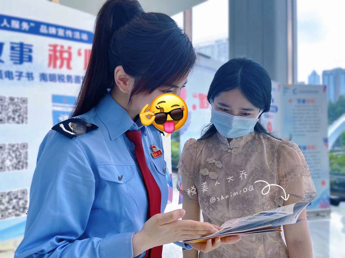 今天宣传活动，特地扎了个高马尾，瞬间从知性女人变回了校园时期的清纯小学妹~

立马就能让人回想起校园后的操场了… https://t.co/lsfRBqZBds