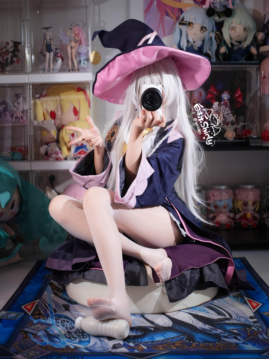 小丽比小美成绩好，然后小美和小丽作业相似度极高😇，小美被老师怀疑抄作业，挨骂了，这时候小美认为小丽太坏了居然和她作业一样(确实抄了)，明明我更牛逼！(小美自认的)孩子们我是小丽我应该怎么办😇 https://t.co/FTkFPEpGQT