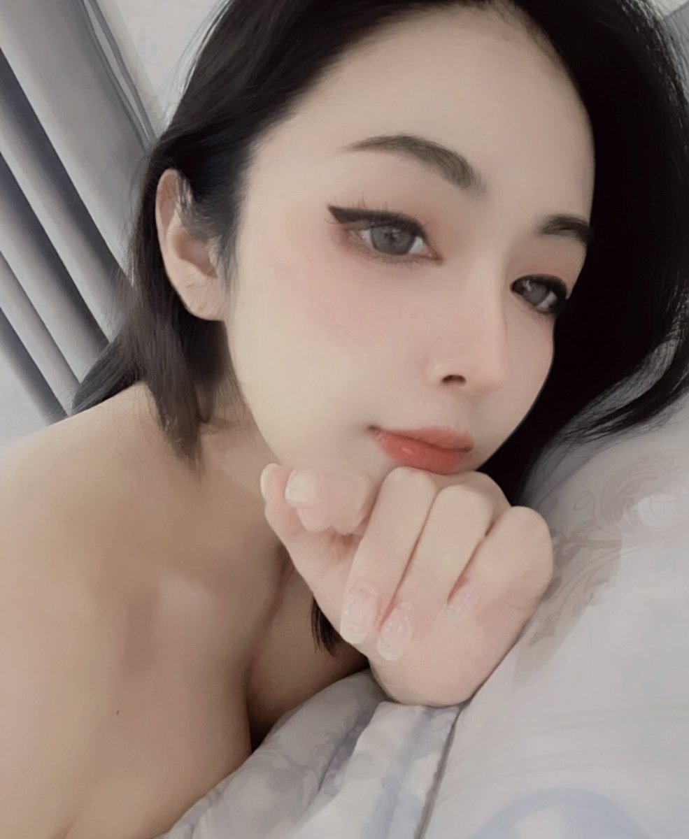 午安_我只做自己
懶懶的、軟軟的
眼神卻很誠實
喜歡就靠近
不喜歡也沒關係
我這裡只留給懂的人 https://t.co/oTooUMB8qZ