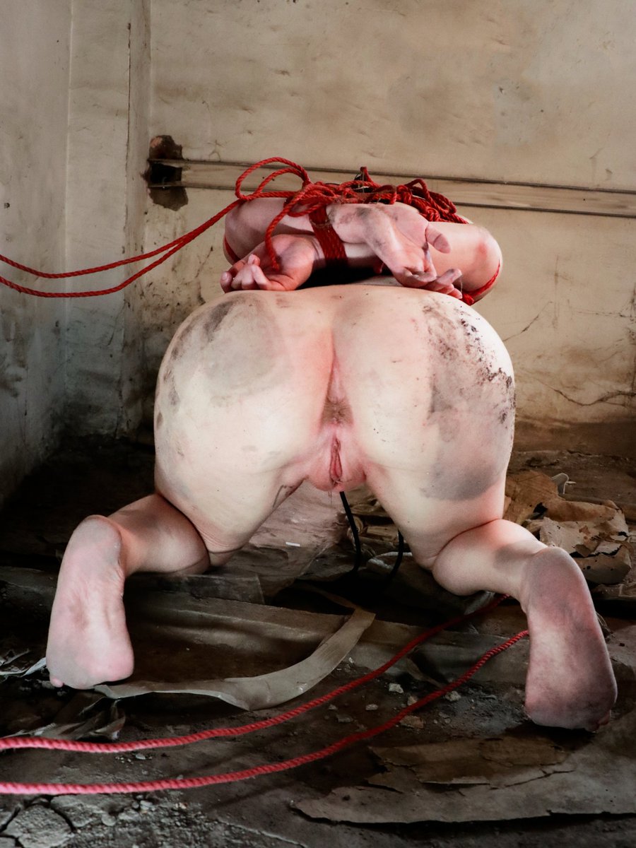 我可以放心把后背交给你吗？

@sktwober

@sktworel

@sktwolris

@sktwobba https://t.co/L1cxtYuoq4