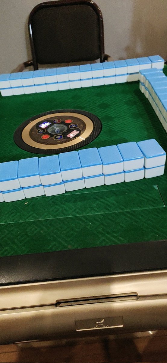 来打麻将，重庆北滨路。fqql，dn都可以。 https://t.co/NKwRcSMHvW