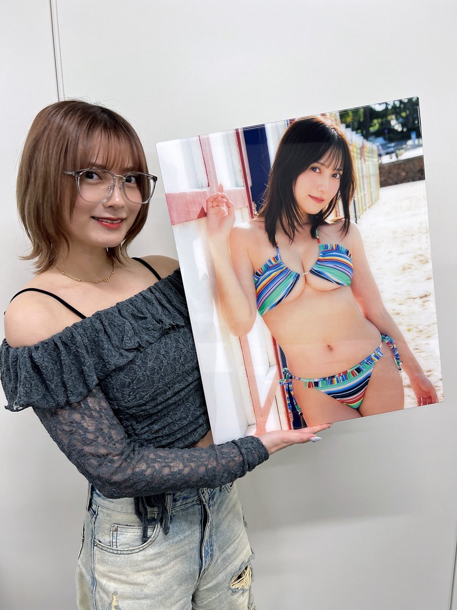 クリスタルフォトパネルも受注受付中です！
いちばんでかいのだとこれくらい大きい！ https://t.co/7wtFVlnEFJ