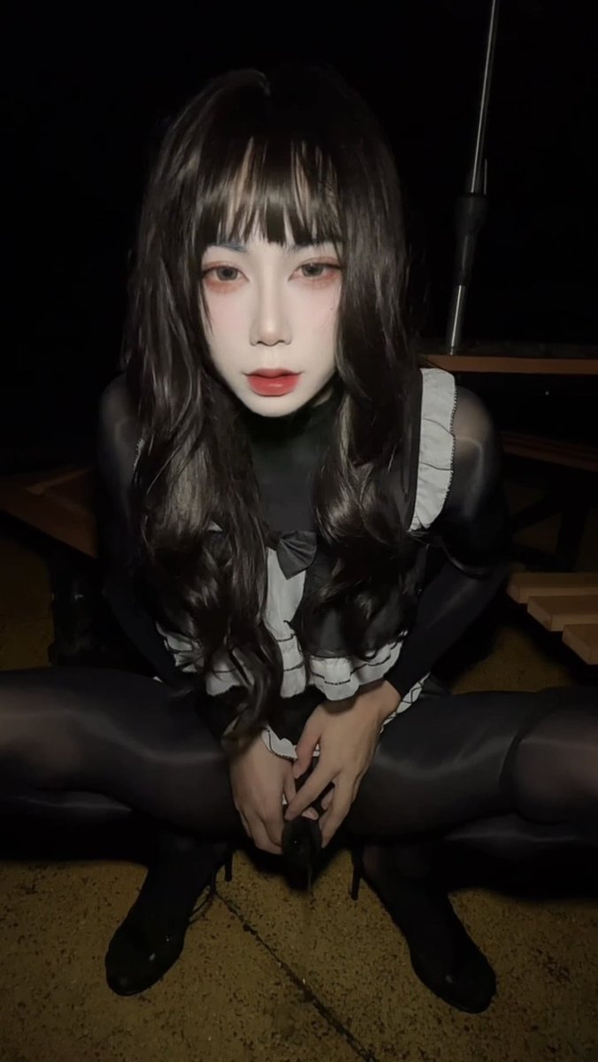 为啥都在问牛牛去哪了？喏～给牛牛穿衣服啦，所以牛牛高兴的都哭了把衣服也弄湿了呢😋
#伪娘 #男の娘 #femboy #sissy  #cd #黑丝 #露出 https://t.co/TZpsCr6Dwu