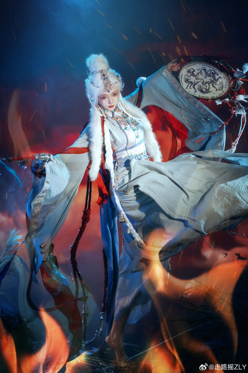 摄影现场抓拍的太牛了吧。 https://t.co/iwbrOpsNtf