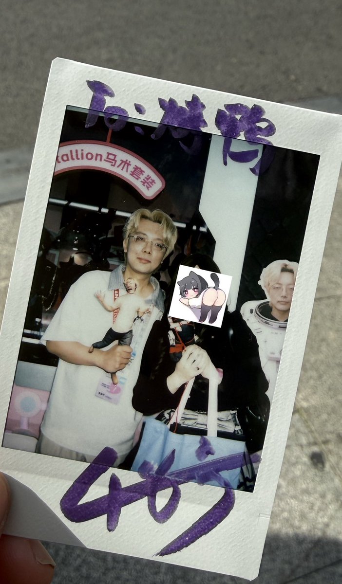 48老师 认识你这么久 今天才关注你x （假粉丝）但是微信已然是老粉了😋 @shibari48 https://t.co/Y9zhq9UNPZ