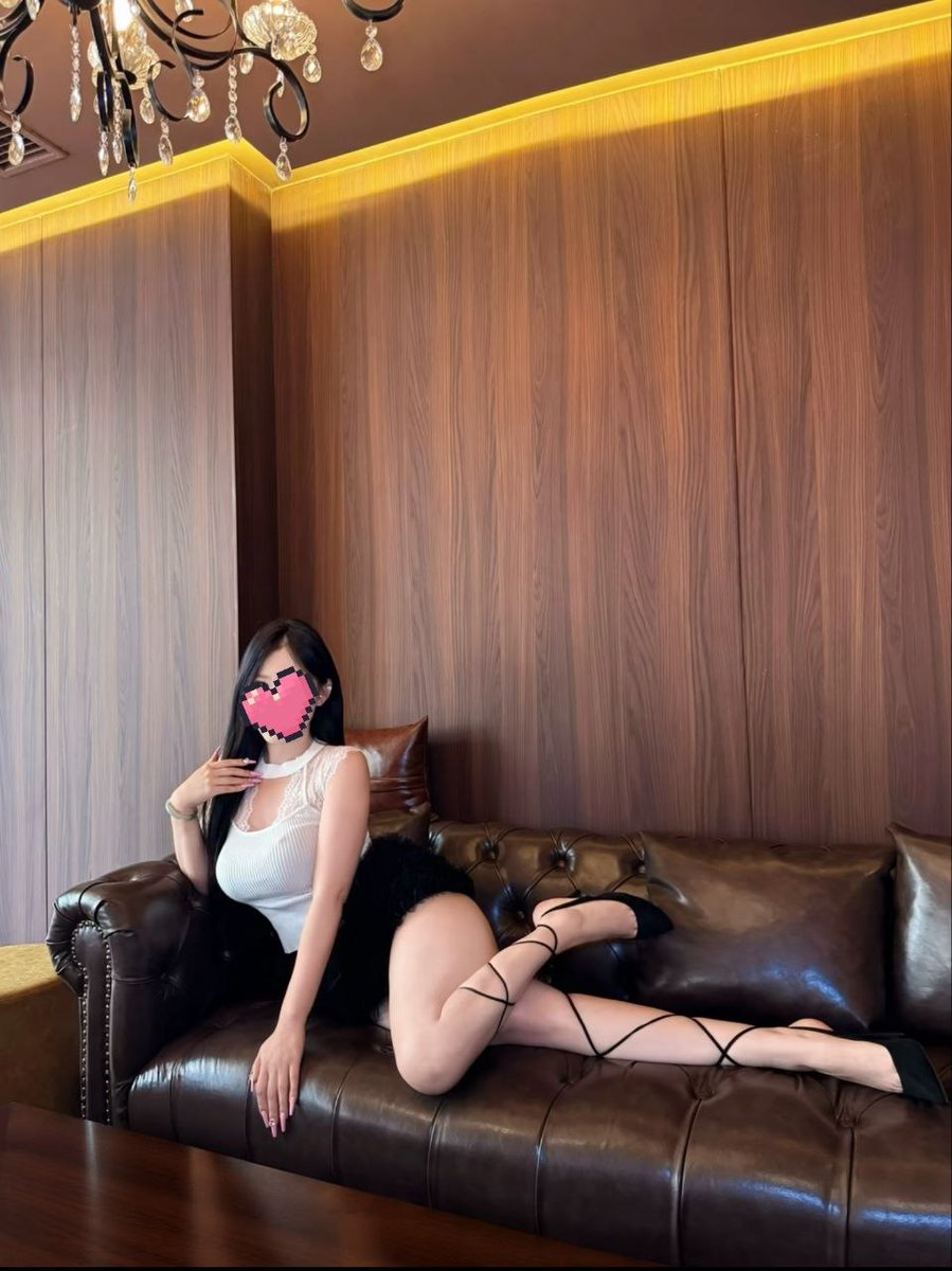 是不是看一眼就像占有那种欲望？ https://t.co/8864MAh8Ns