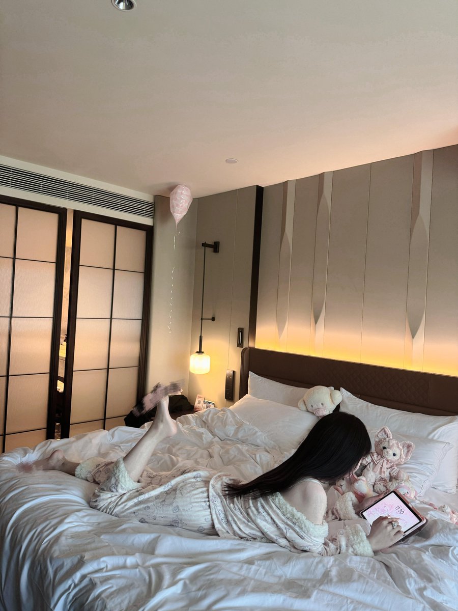 更多高清完整版已上传平台:   https://t.co/cmIq6Zbr59
   
内有本人更多做爱照片视频，每晚准时涩播❤️
       
下载后不用注册，隐私安全可靠 
      
平台搜索： 噗噗 
           
免费观看~~ （tip：线上远程指挥直播控制玩具 同城线下) https://t.co/fd2Jo9IPDE