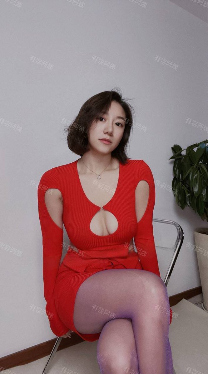 给你一个凳子 你能玩出多少种爱爱玩法 想体验在凳子上被后入的感觉~ https://t.co/BcA7LUDZS1