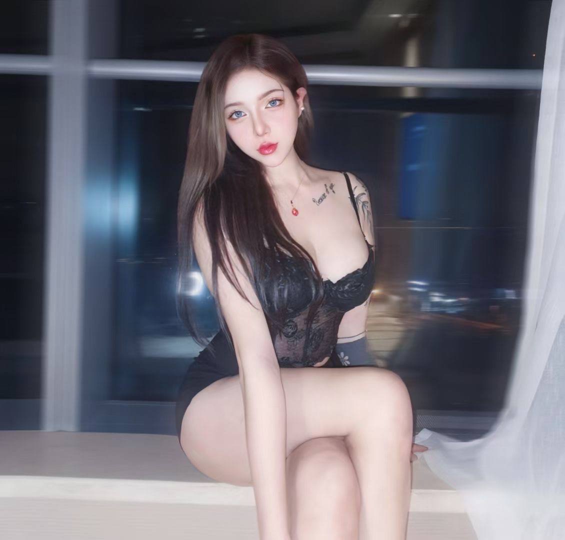 #苏州

175混血模特❤️
年龄：02年
身高：175cm
真🐻：36E
真人真照🔥好不事人间尤物
让你有不一样的体验
#御姐

总有一款会让你上头👉https://t.co/npgR03fGIS https://t.co/oAoh2HG32s