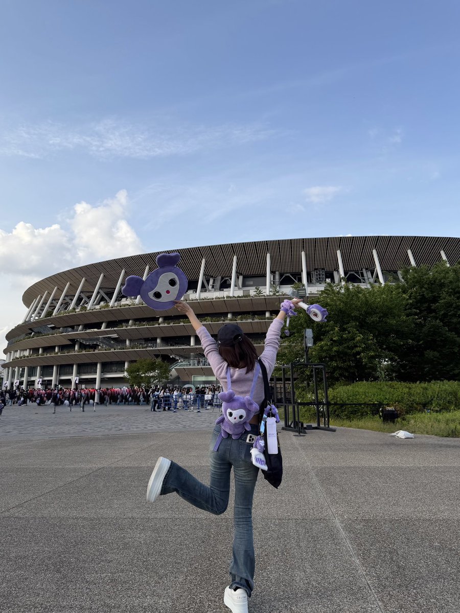最高の思い出😭🎆💜💜 https://t.co/Q1PZ2loIsn