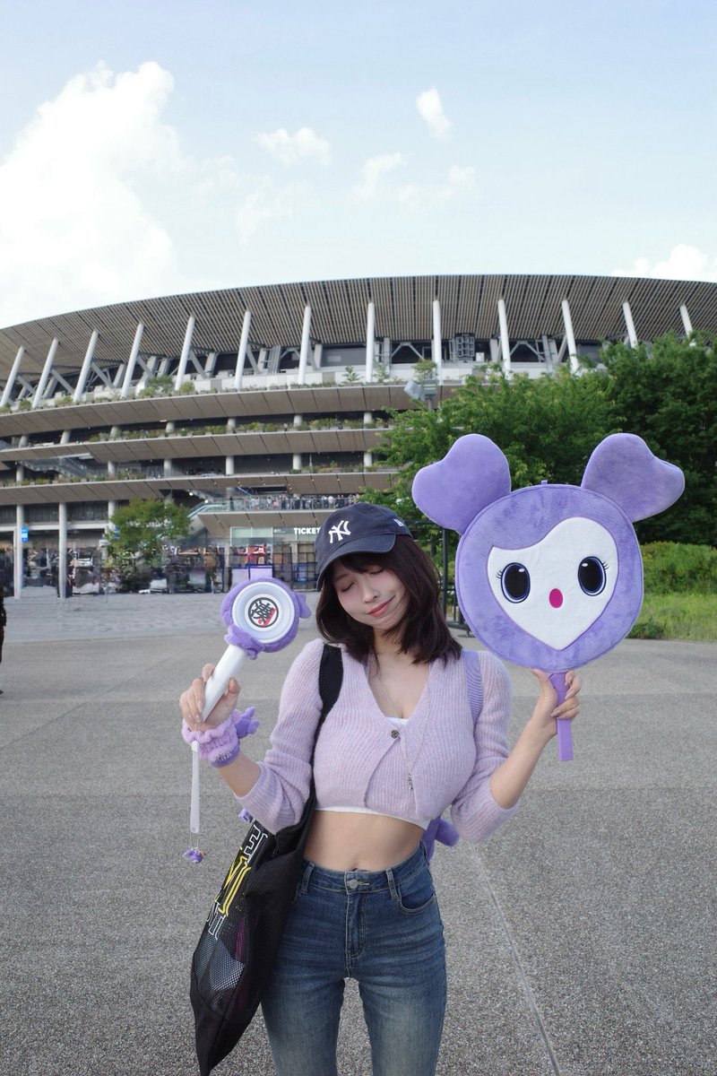 最高の思い出😭🎆💜💜 https://t.co/Q1PZ2loIsn