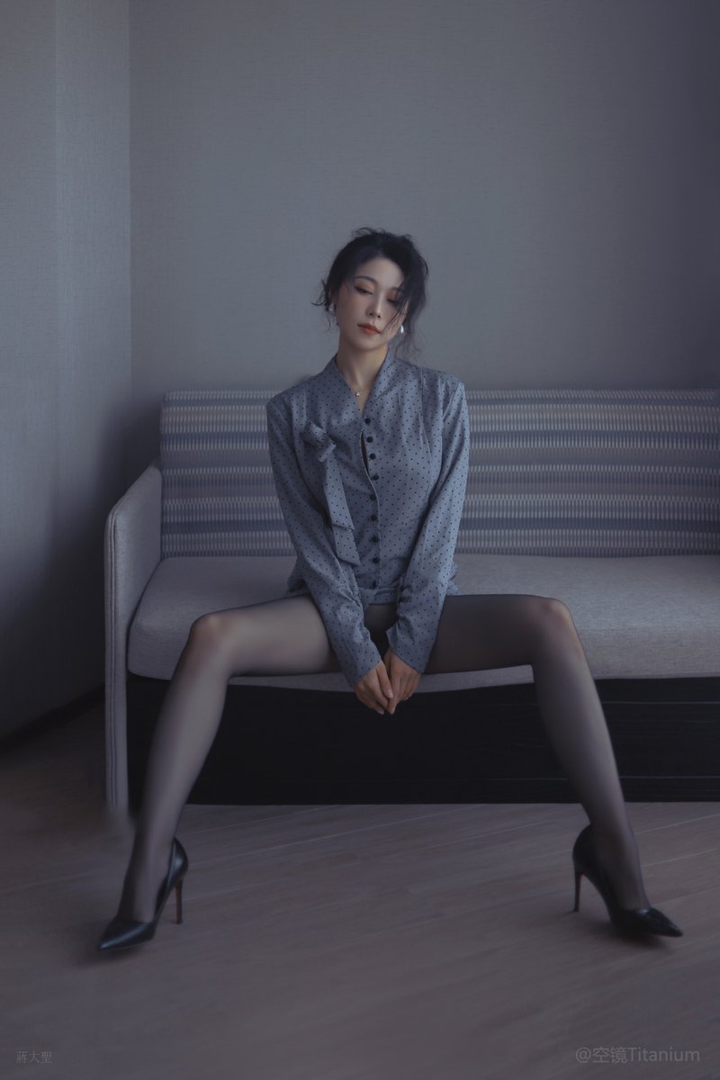 “身段是媚骨的弧度”              

摄影：@kjtitanium_

#写真 https://t.co/24DQoDWKcV