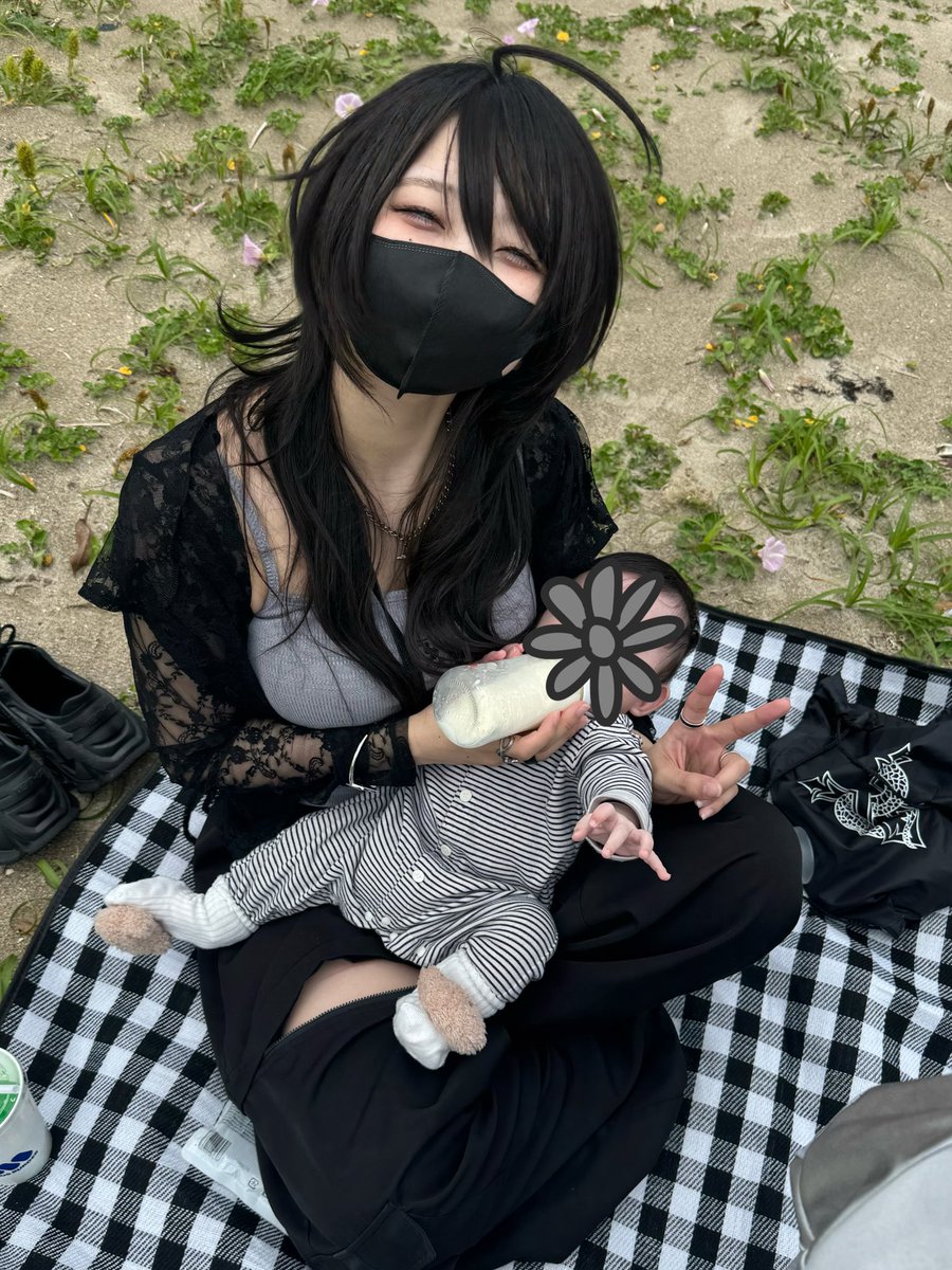 ( ◜︎︎𖥦◝ )? https://t.co/NrXPpmMbeW