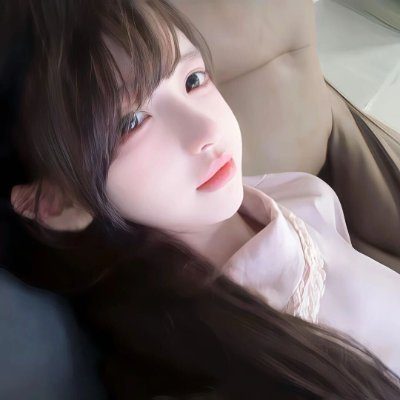 Yvonne_iuu